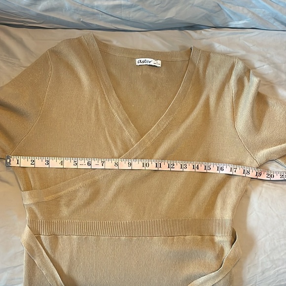 Aster Women’s Tan Surplice Lightweight Knit Sweater Dress size large - Picture 7 of 13